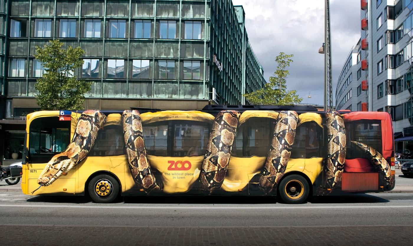 zoo-on-bus-guerria-marketing.jpg
