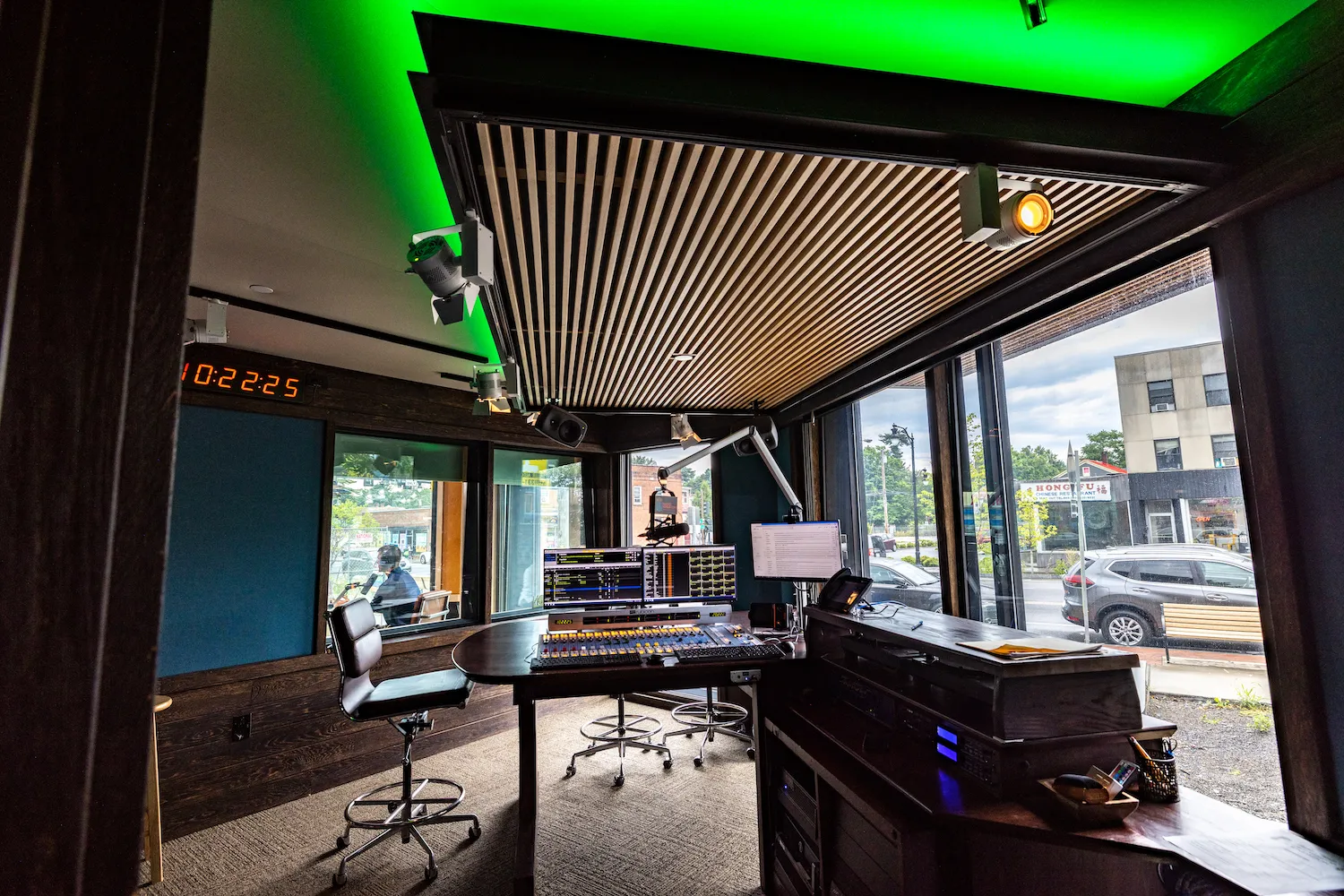 Radio Kingston, WKNY studio pictures.png